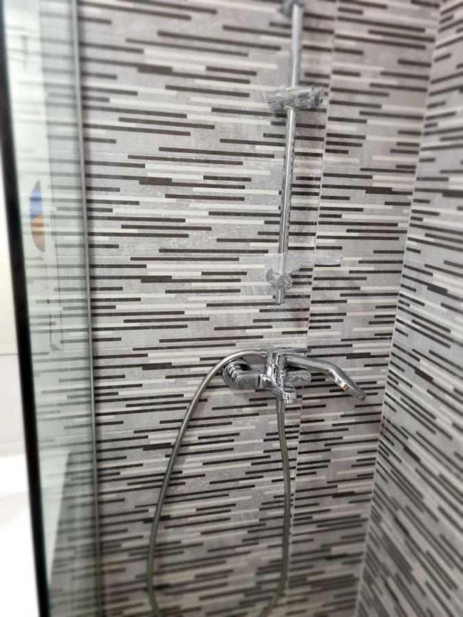 Porta Bus Station Apartment Скопье Экстерьер фото